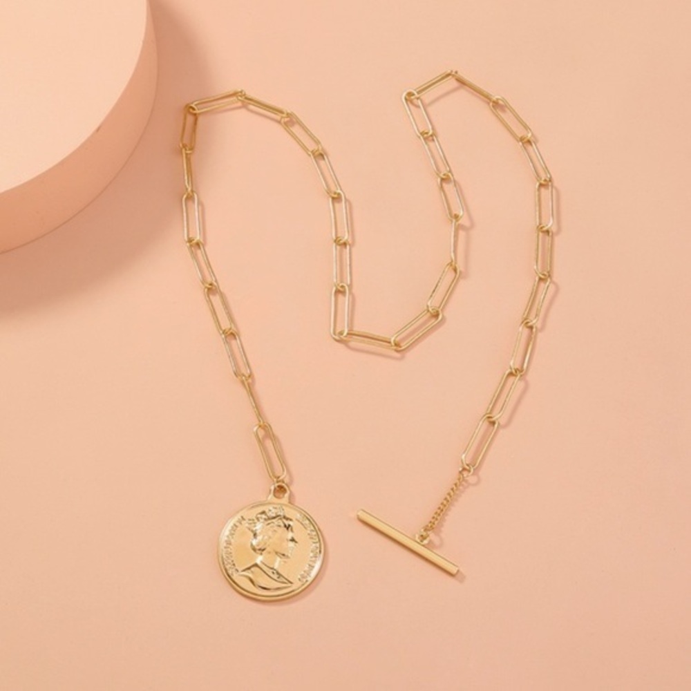 3/$30 💛 Coin Paperclip Necklace